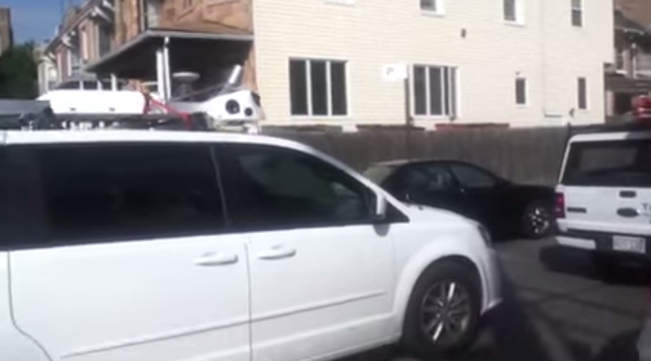 Dodge caravan self driving car in brooklyn new york_Apple_robocar?
