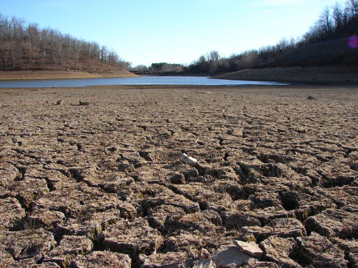 Dry California riverbed. Source: Wikimedia Commons