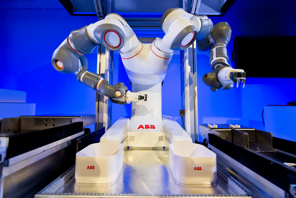 YuMi+is+the+world’s+first+truly+collaborative+robot2