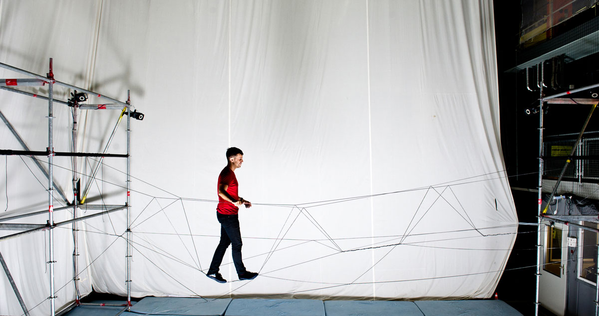 Aerial Construction A collaboration between the Institute for Dynamic Systems and Control and Gramazio Kohler Research, ETH Zurich, 2015. The rope bridge is strong enough to walk across.