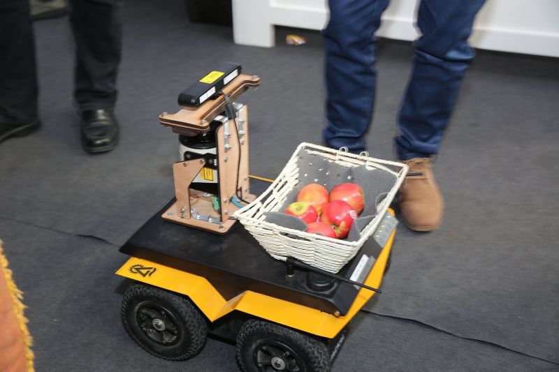 Picked apples were placed in a basket on top of a Jackal UGV and delivered to people in the crowd at Microsoft’s Think Next exhibition. Source: Clearpath Robotics