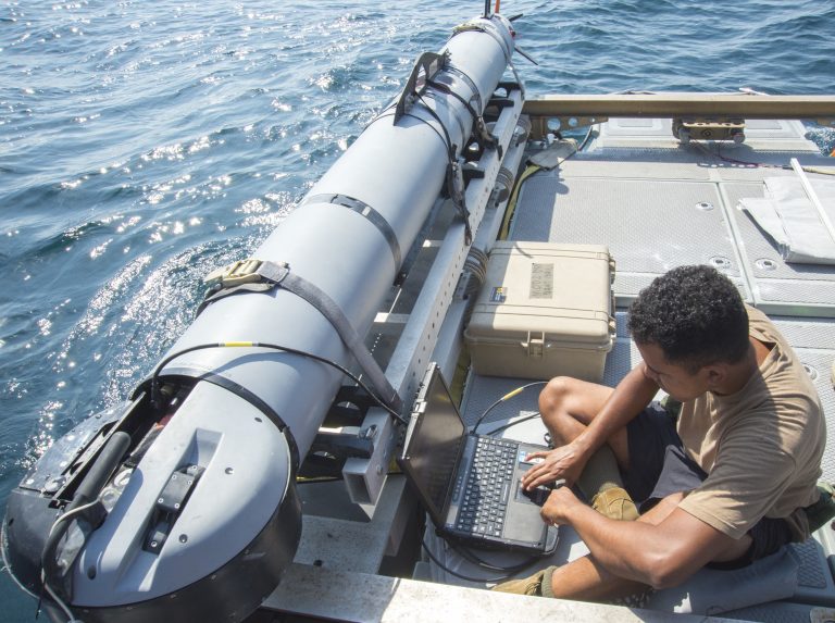 An unmanned undersea vehicle undergoing tests in the Arabian Gulf. Credit: Specialist 3rd Class Jonah Stepanik/ US Navy