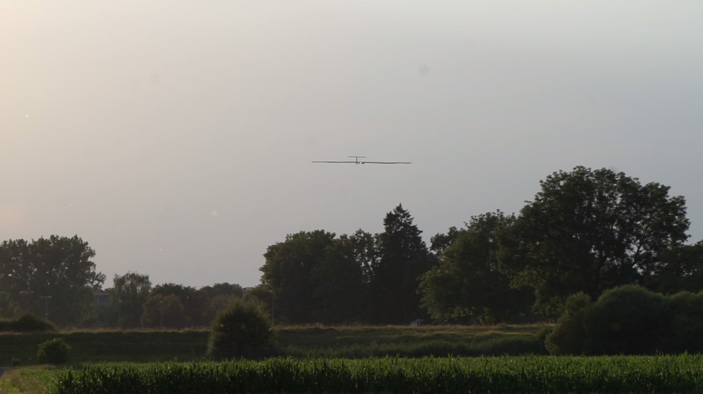 T=26h: Final approach during the autonomous landing.