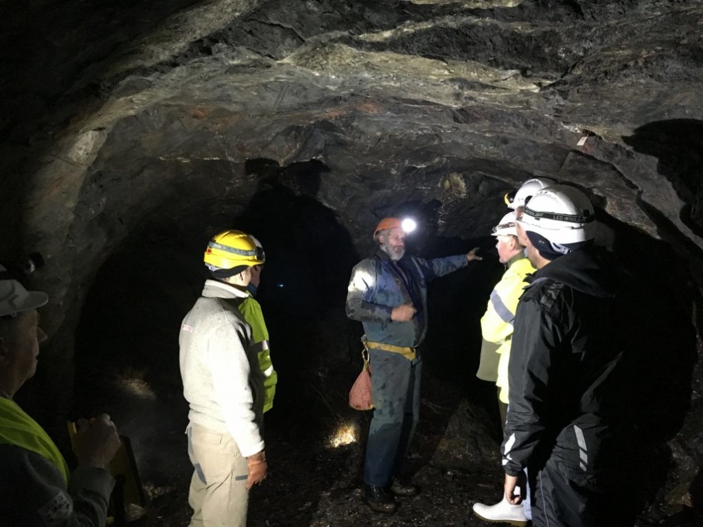 UNEXMIN team learning about the geology in Ecton Mine.