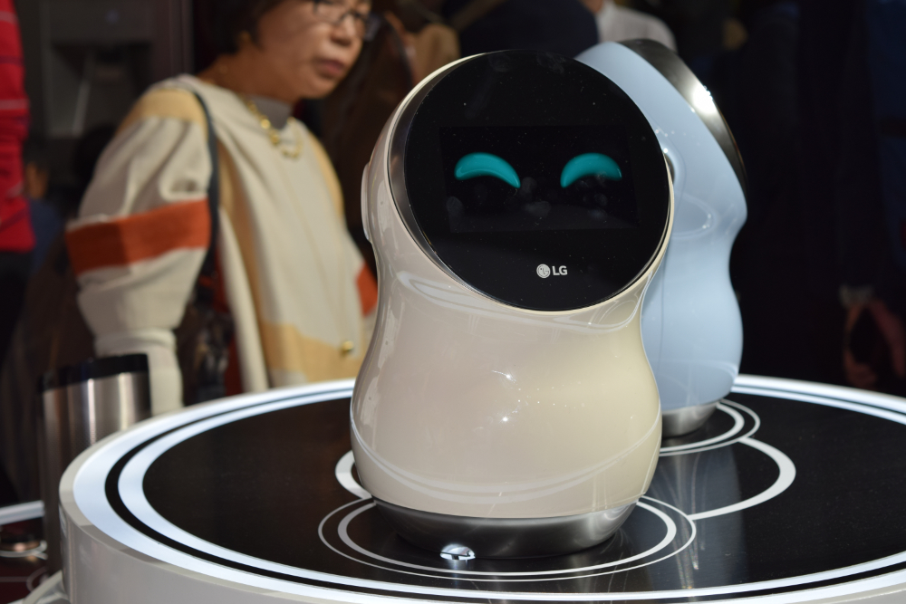 LG-robot-service-robot-ces2017
