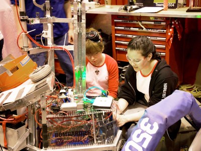 FIRST 2013 photo essay: Girls of Steel in the trenches at the FRC ...